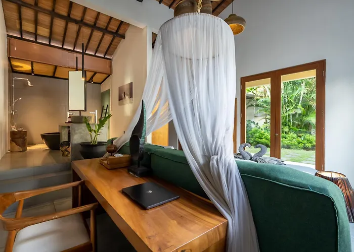 Villa Semesta Collection